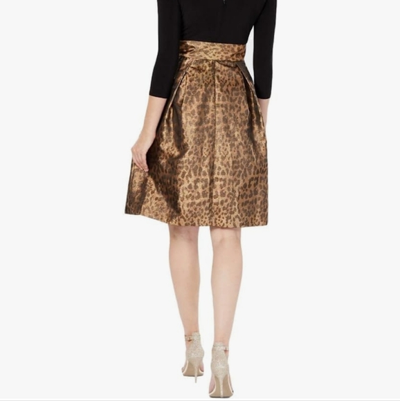 BNWOT Size 24W Jessica Howard cocktail Dress with gold designs - Picture 4 of 12